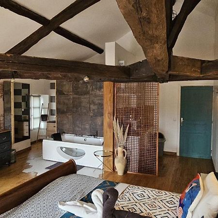 Suite Penthouse Romantique, Confolens, Charente Kültér fotó