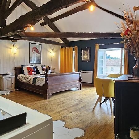 Suite Penthouse Romantique, Confolens, Charente Kültér fotó