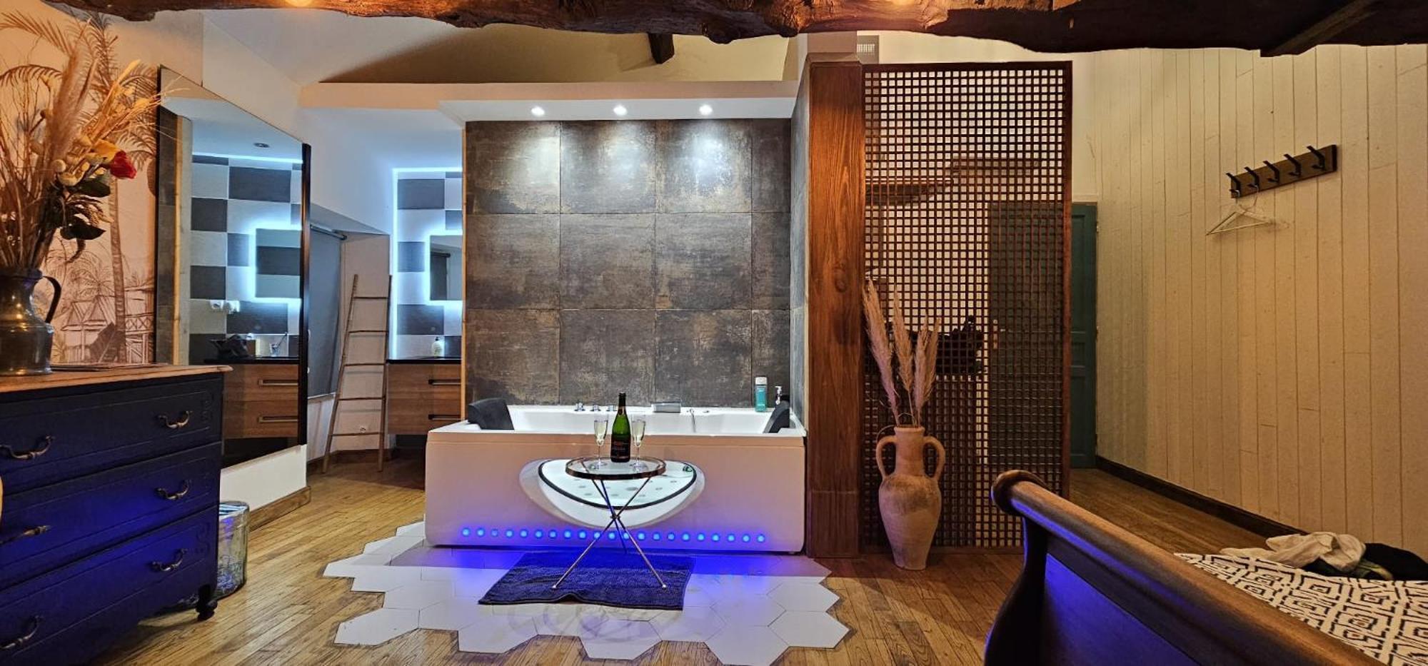 Suite Penthouse Romantique, Confolens, Charente Kültér fotó